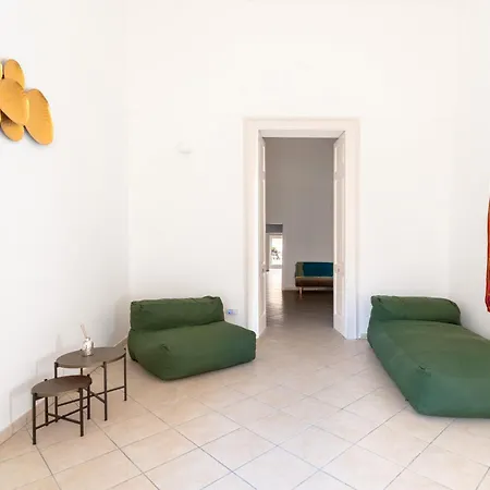 アパート Dimora Bianca サン・チェザーリオ・ディ・レッチェ